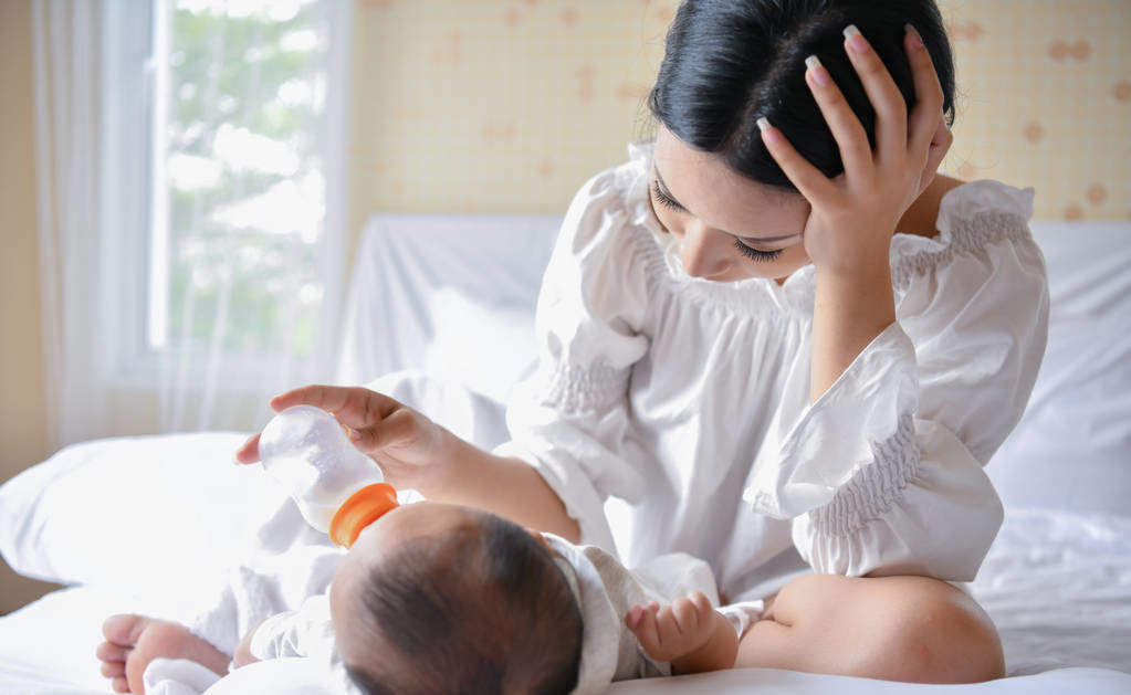 产后母乳越来越少怎么回事,孕妈奶水出不来有什么办法