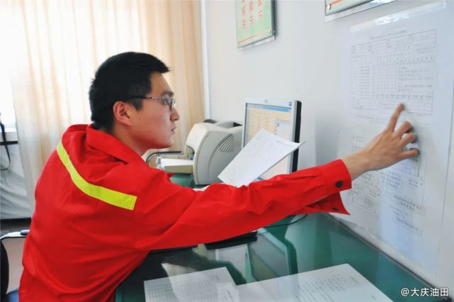 大庆石油科学家,大庆油田石油工人被称为铁人