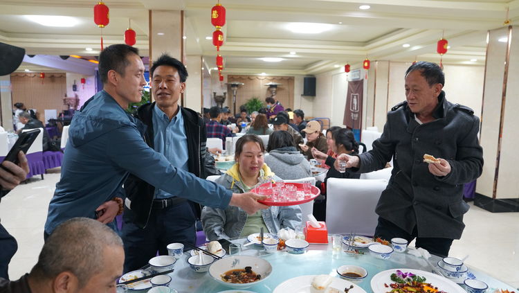 雷帝国际彩砂施工视频,雷帝国际瓷砖辅料