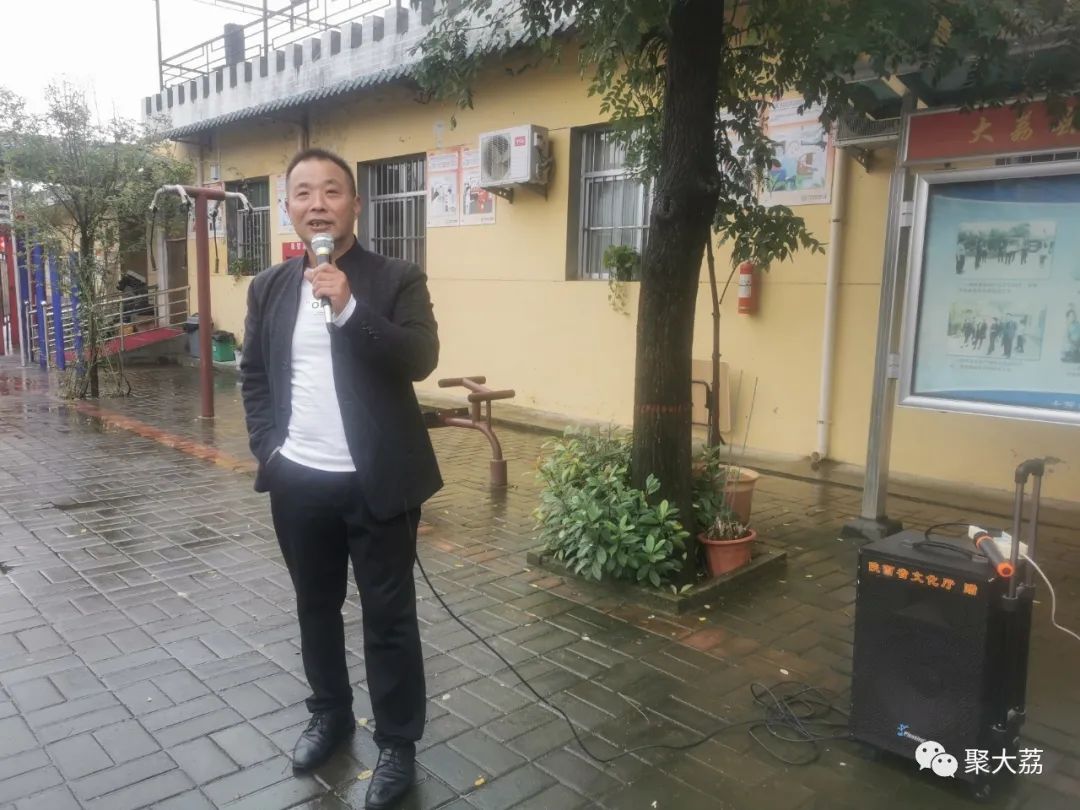 陪老人度过美好重阳节，大荔金龙、鸿运驾校、秦东考务中心在行动