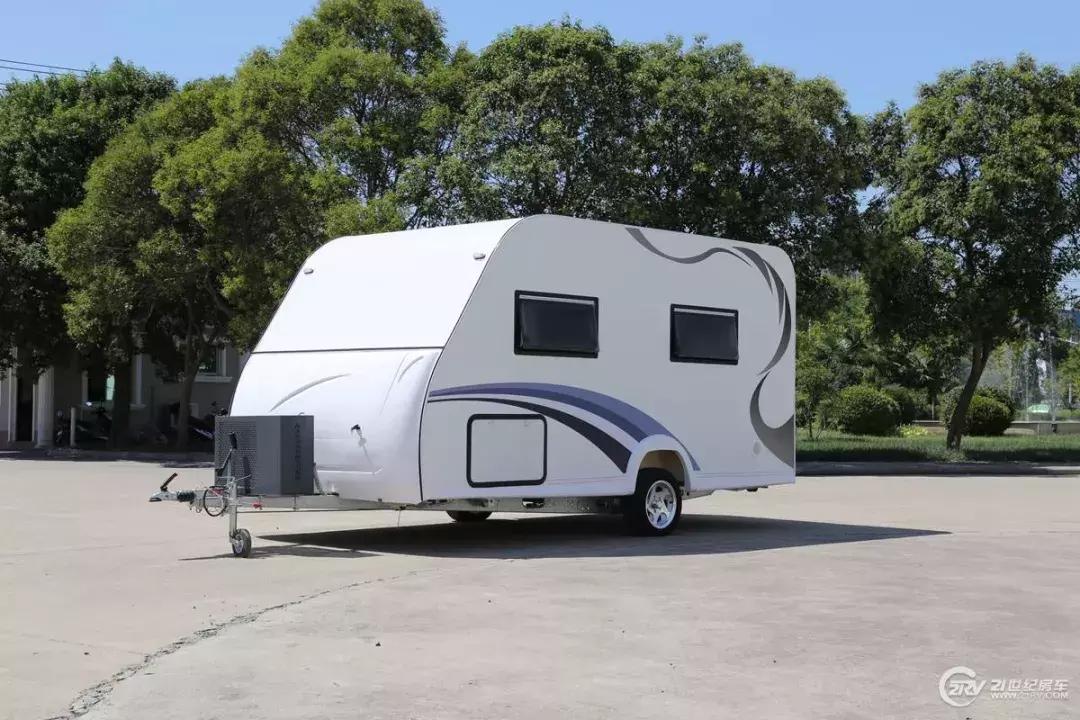 经济实用型7座4驱房车价位,b型房车u型会客区