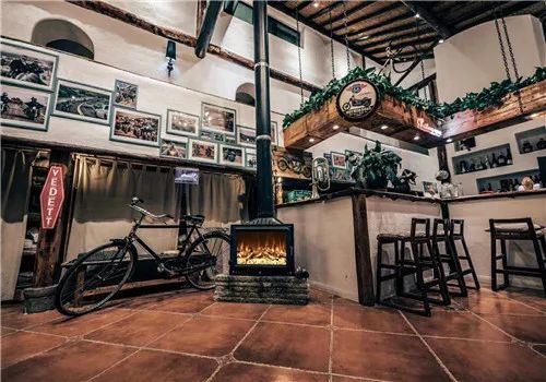 民宿365近期10家大热的极简民宿,西北风格民宿