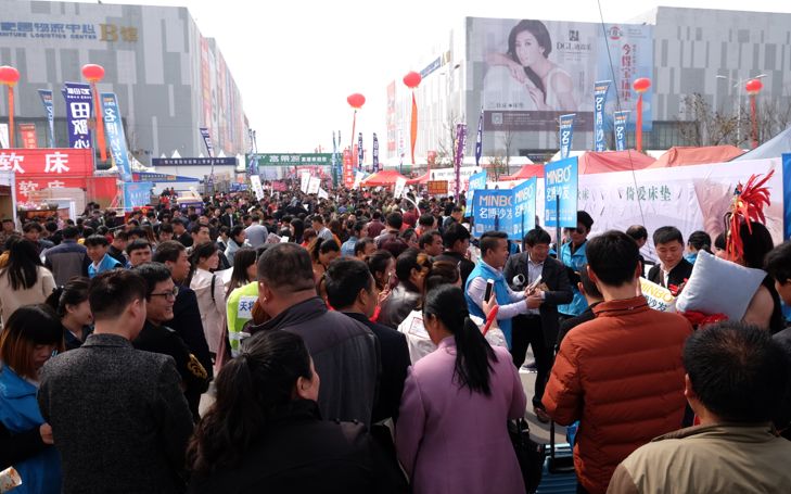 万里征程风正劲千钧重任再启程,征程万里风正劲重任千钧再出发