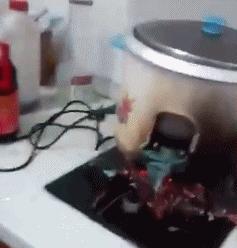 用大人的锅给小宝宝做辅食的危害,用大人的锅给小孩做辅食的危害