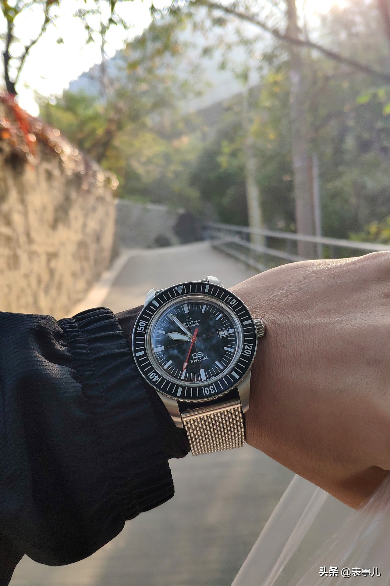 花160元和9个小时爬华山，还喝了一瓶15元的可乐，我是在找虐么？