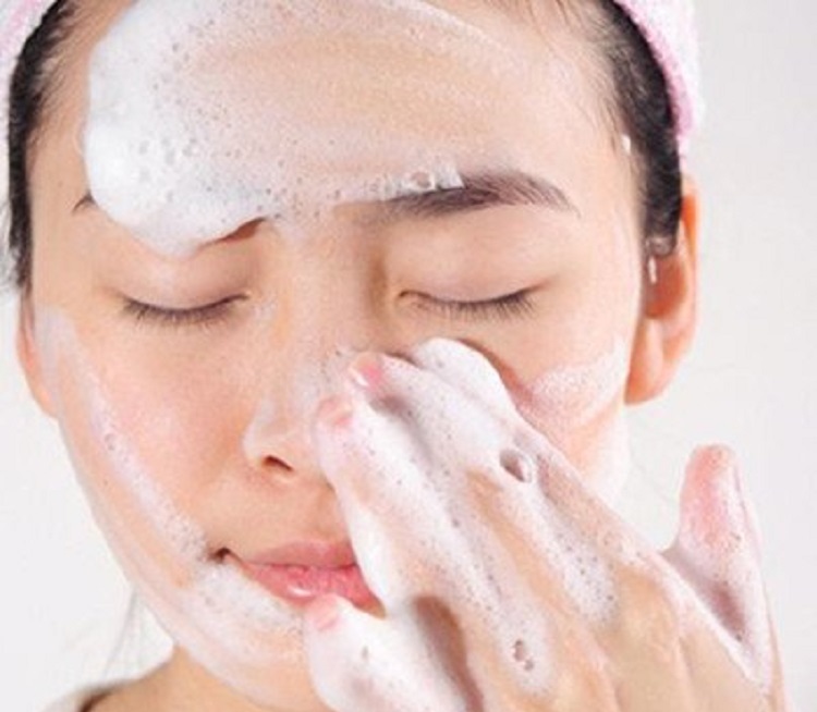 洗面奶怎么选泡沫少的牌子,如何选一款好用的洗面奶