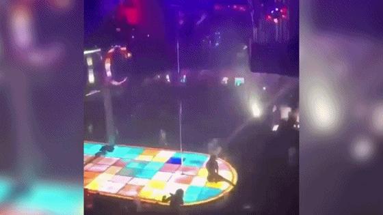 舞娘失手从6米高钢管摔到地面！下巴被摔碎！发众筹请求帮助