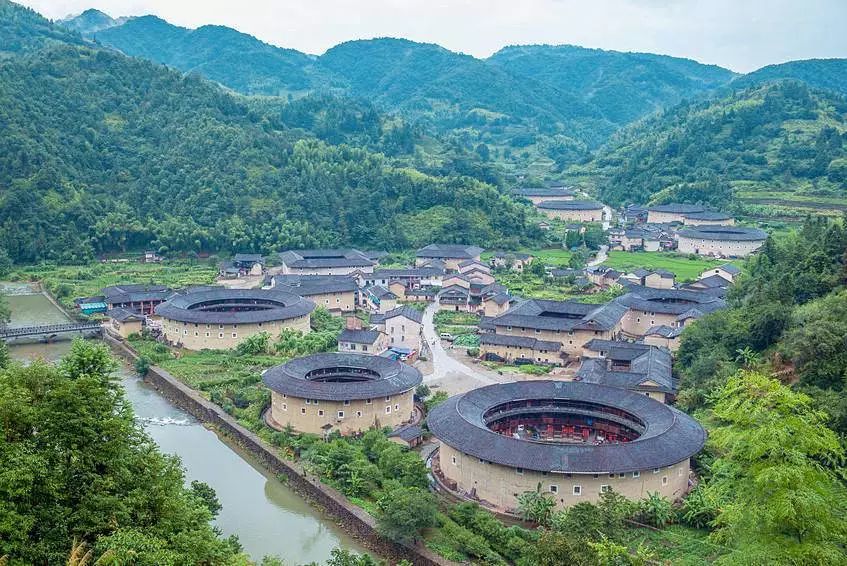 低调了1300年！这座小城风光吊打厦门，美食不输成都