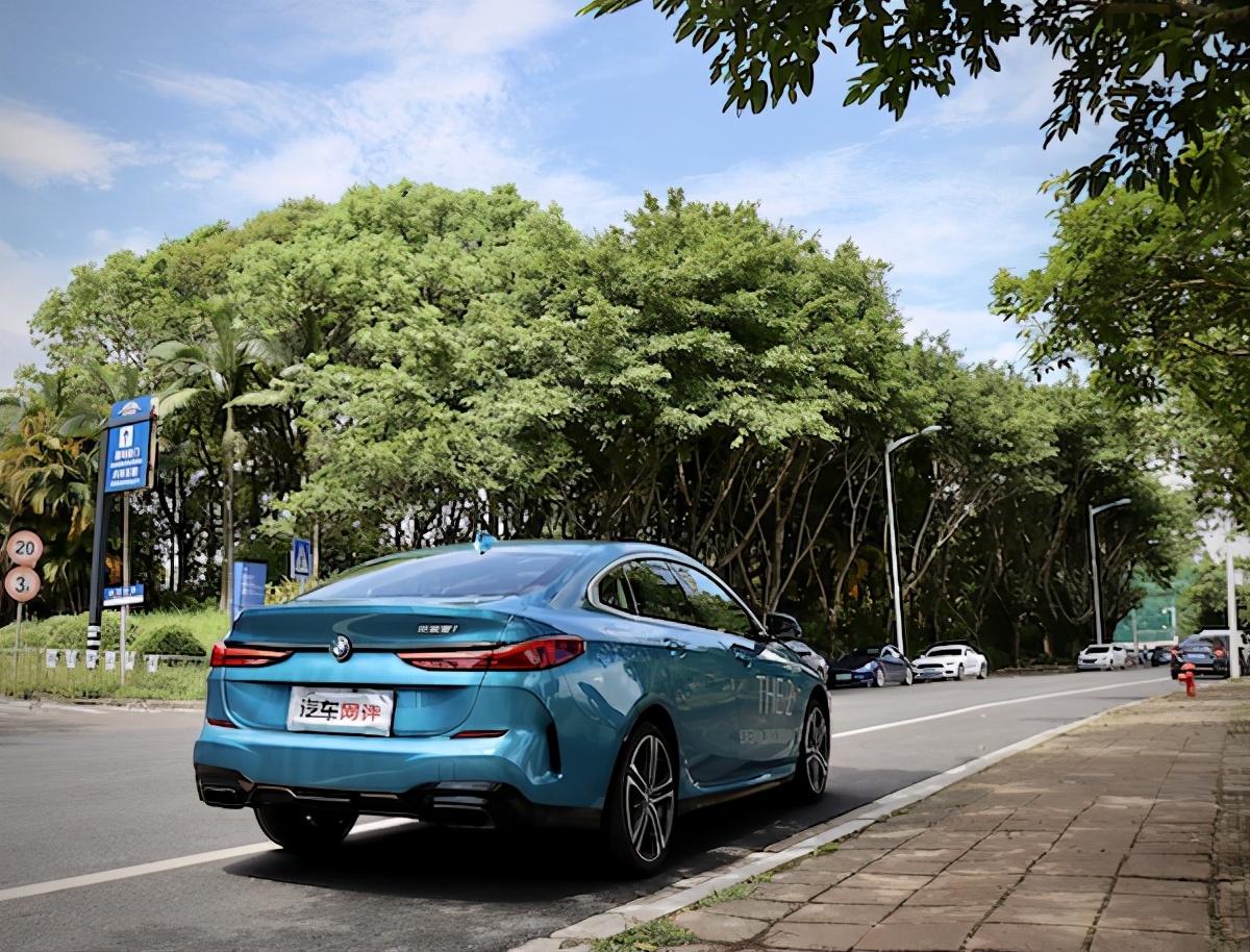 试驾宝马2系四门轿跑｜一辆前驱宝马还有没有后驱的操控灵魂？