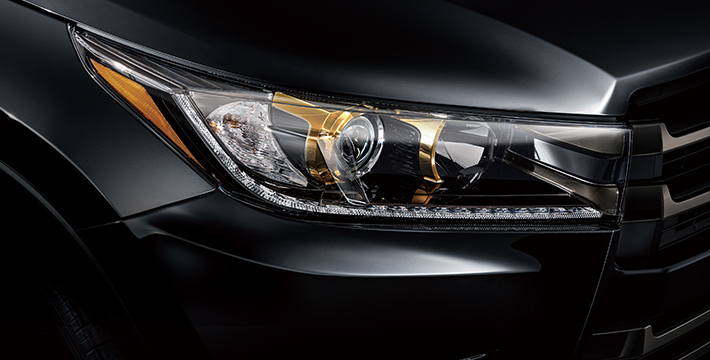 汉兰达骑士版实车,2022丰田汉兰达顶配七座黑武士