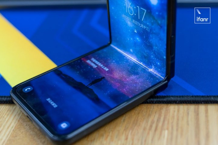 galaxyzflip3折叠模式,galaxyzflip35g折叠屏