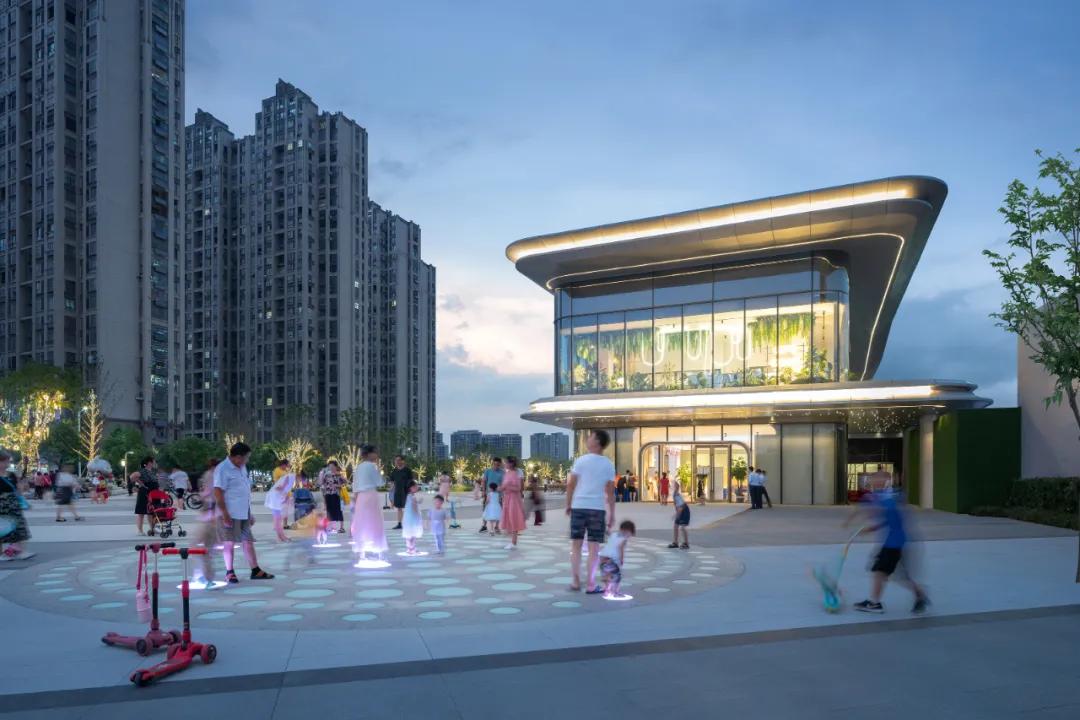 绗涗笢鑷诲搧,绗涗笢鑷诲搧浜戞箹鍗侀噷