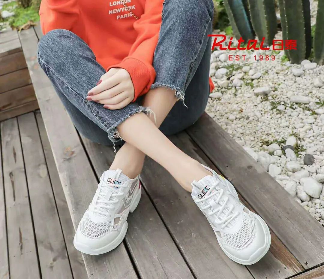 秋季用4双鞋提升时髦感,今夏必穿的三双鞋