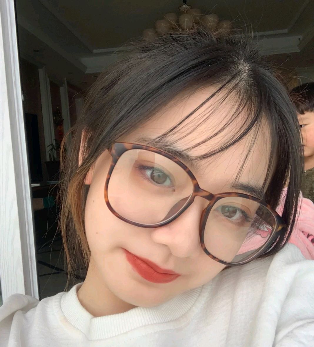 眼镜框如何搭配脸型,眼镜框怎么选择适合脸型显脸小