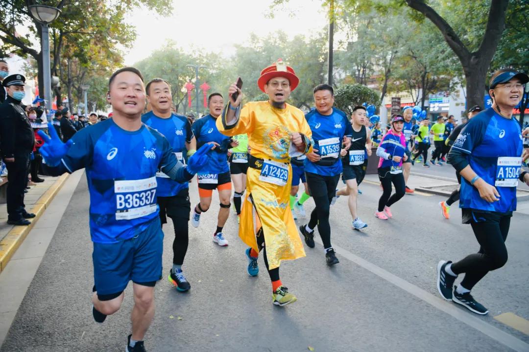 今天你们的朋友圈被刷屏了吗,今天的朋友圈被这几个字霸屏了