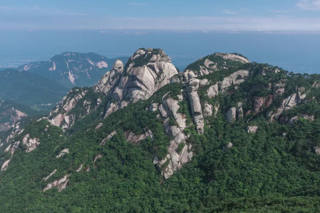 五岳中的南岳位于哪个省,九华山和天柱山哪座更值得游一游