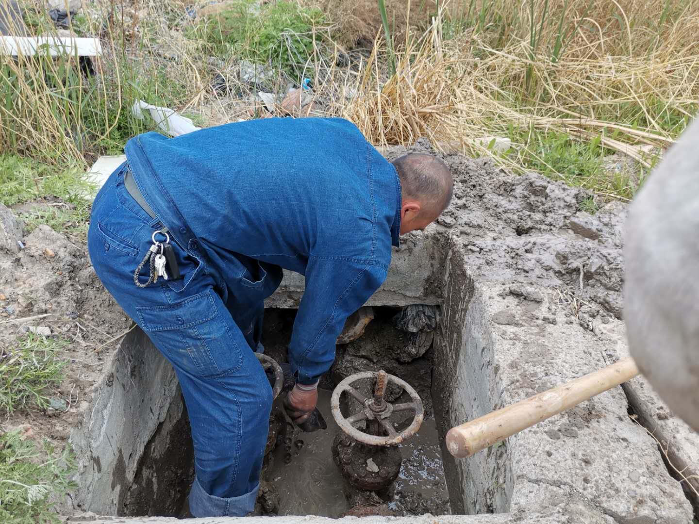 供热进入夏季检修,停暖不停工维修