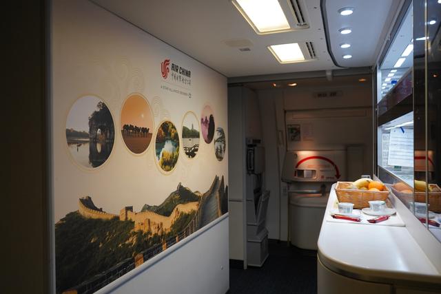 一杯敬故乡一杯敬远方下一句,一杯敬故乡一杯敬远方的歌名