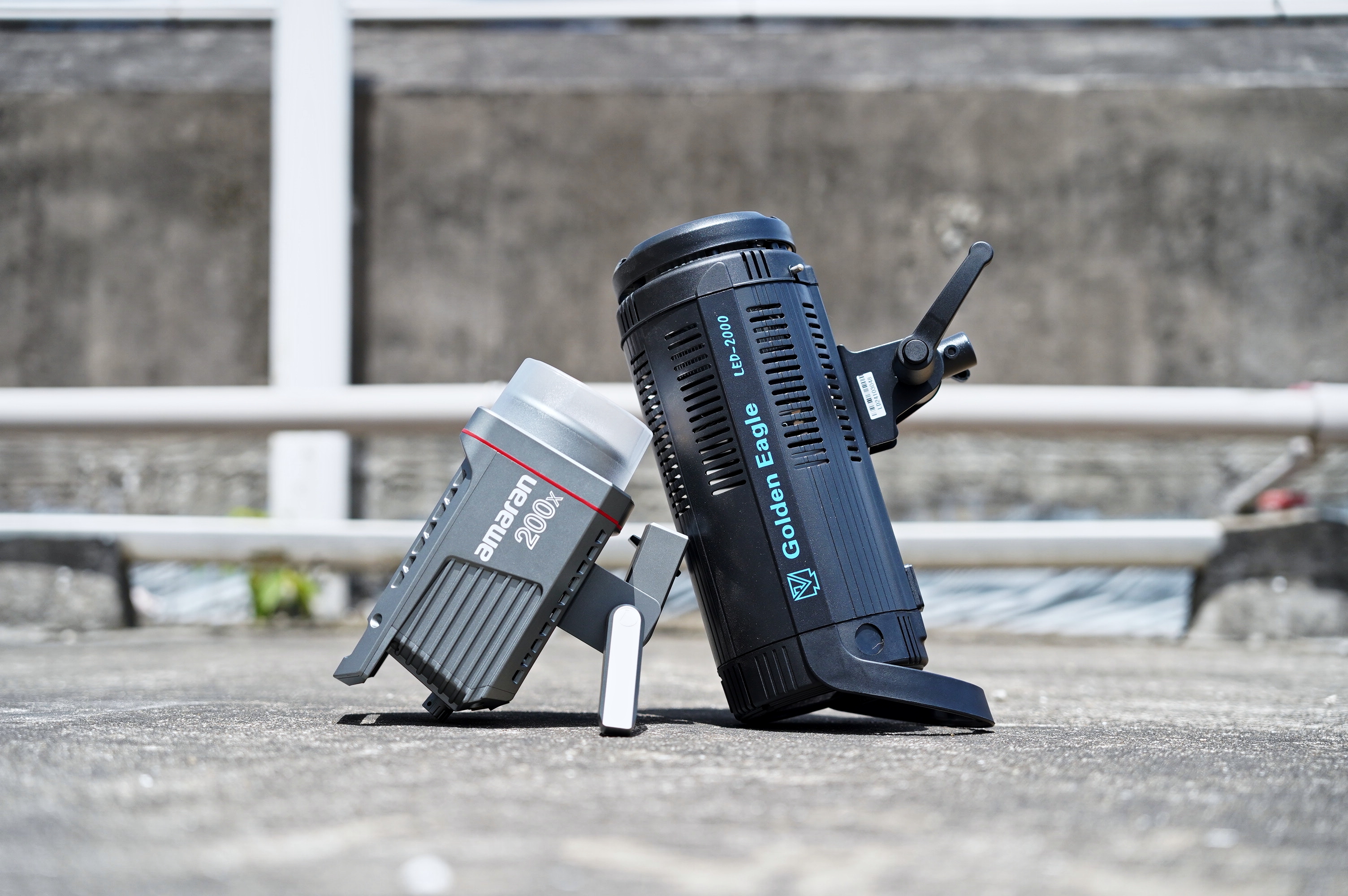 买摄影氛围灯,爱图仕200x摄影灯参数