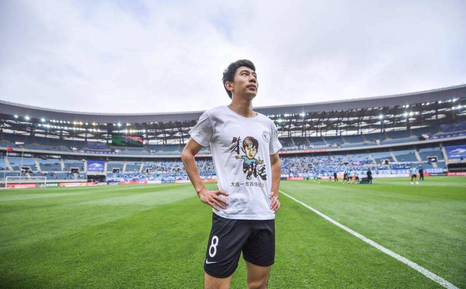 足球传奇人物球员,中超大连人朱挺