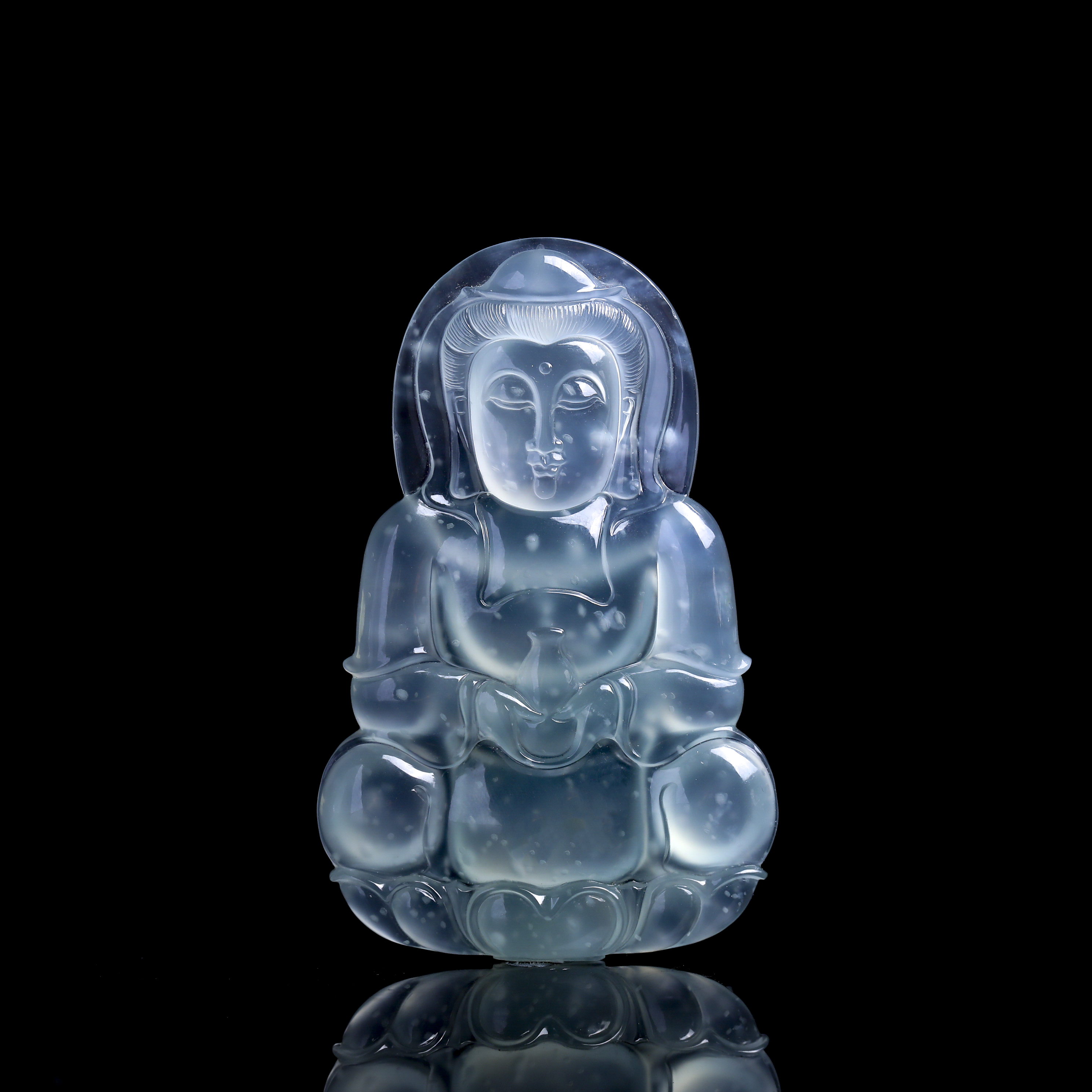 翡翠有白斑是什么原因,翡翠有白点对身体有害吗