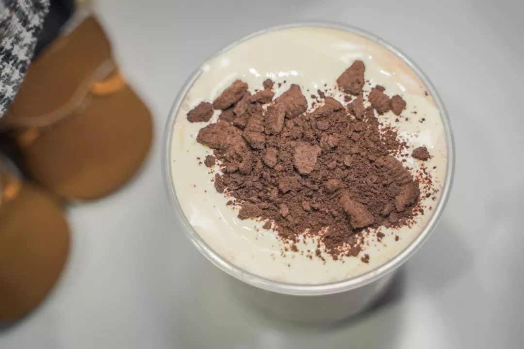 告别东方明珠、城隍庙，来上海这家暗藏100只泰迪的奶茶店