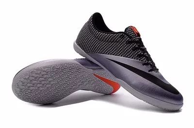 足球鞋怎么挑选布料,如何挑选足球鞋的视频