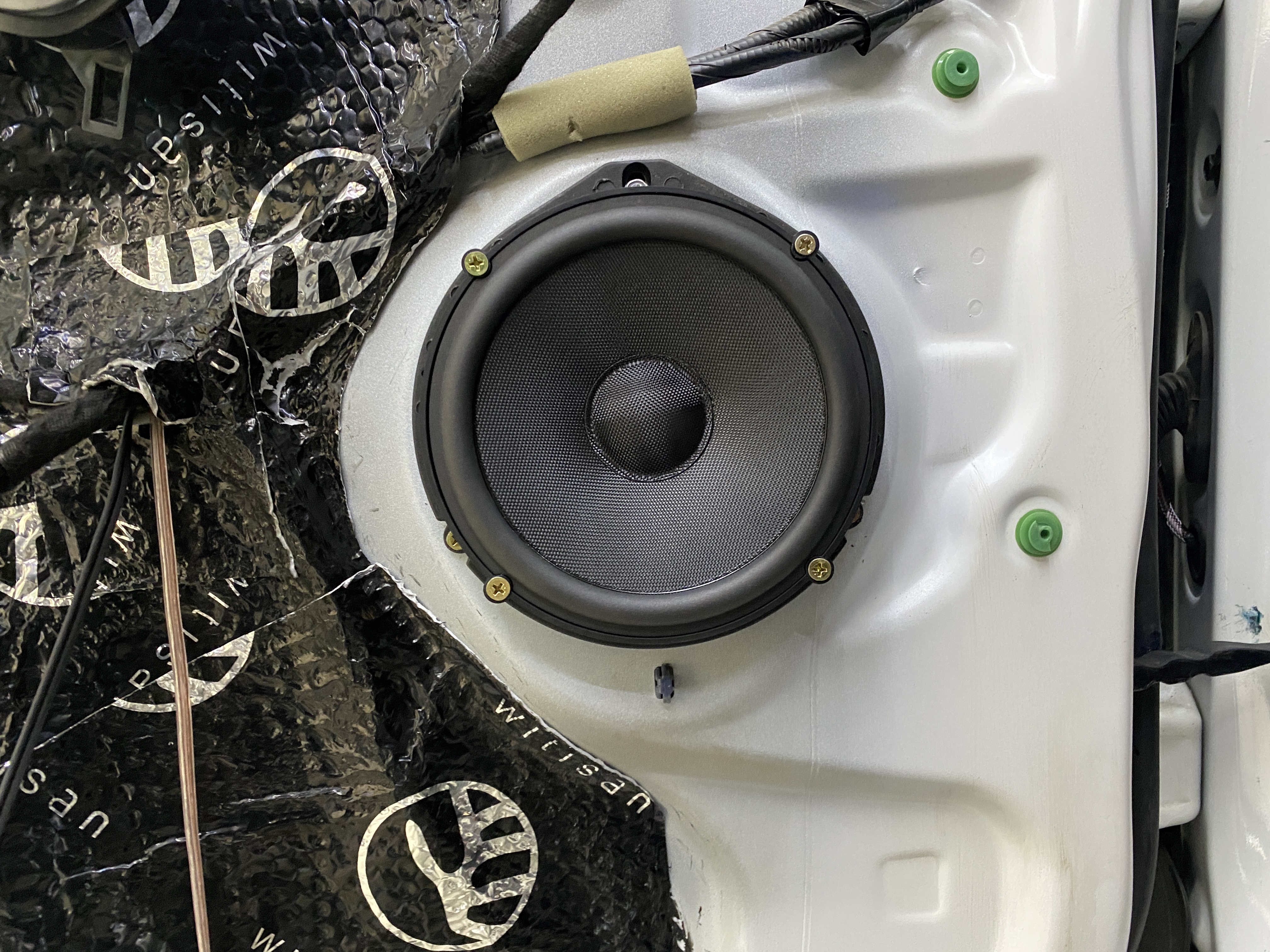 蔡甸本田crv汽车音响喇叭改装,东莞汽车crv隔音音响改装