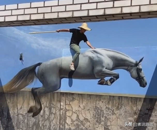 民间真正的神笔马良:画一匹腾飞的千里马,细节栩栩如生太真实