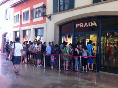 奢侈品在中国销量锐减,奢侈品为什么越卖不出去越涨价