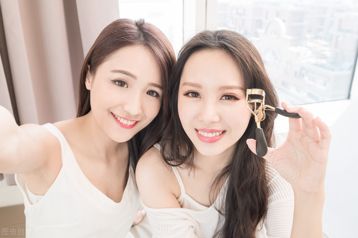 怎样化妆好看又简单初学者步骤,自然妆化妆步骤视频教程