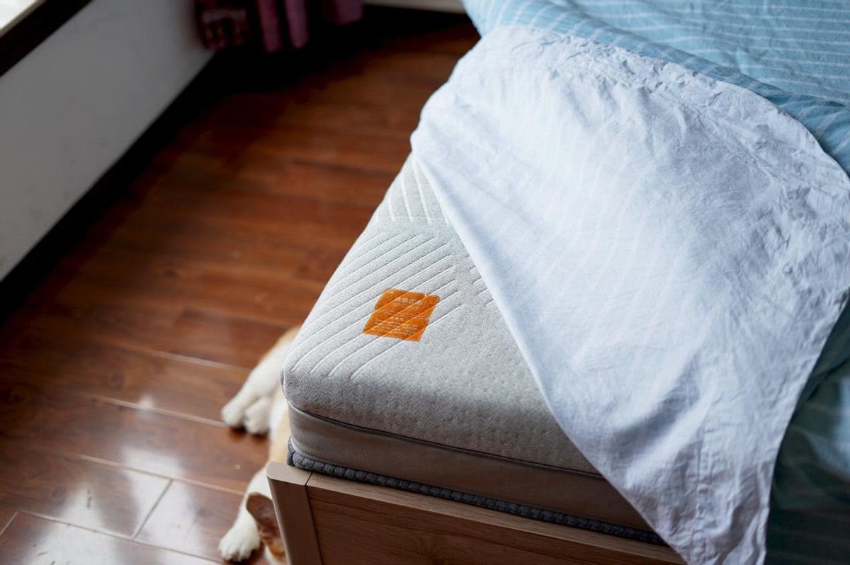 米粉亲自来验货售价两千多的8H金刚护脊乳胶床垫到底值不值