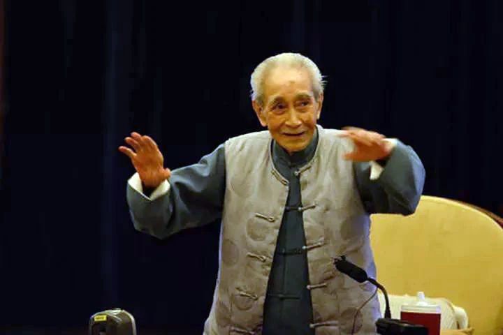 南怀瑾怎么对待诋毁自己的人,南怀瑾谈欺负你的人