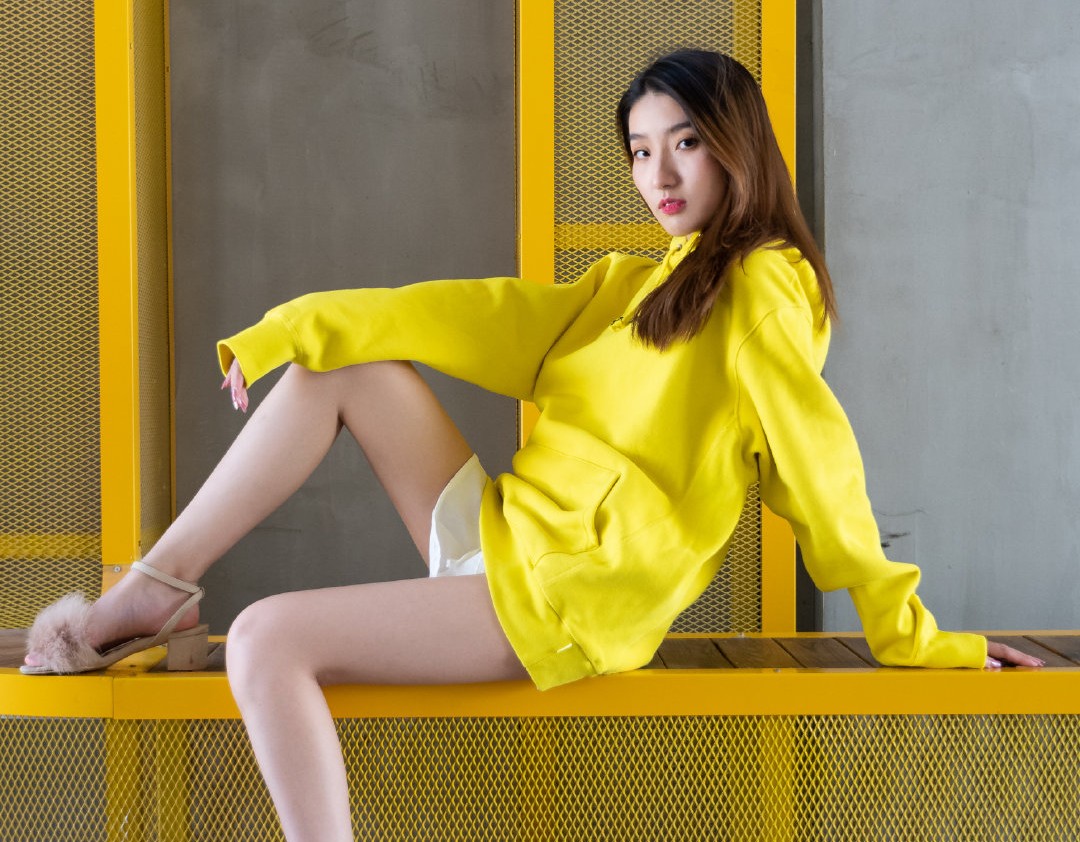 黄色小清新风格写真集，少女写真