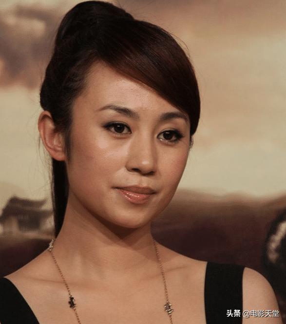 马丽微博晒美照,蜕去喜剧演员的丑萌,状态好似十八岁美少女