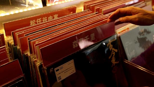 天河“精神避难所”，卖黑胶味的咖啡特调