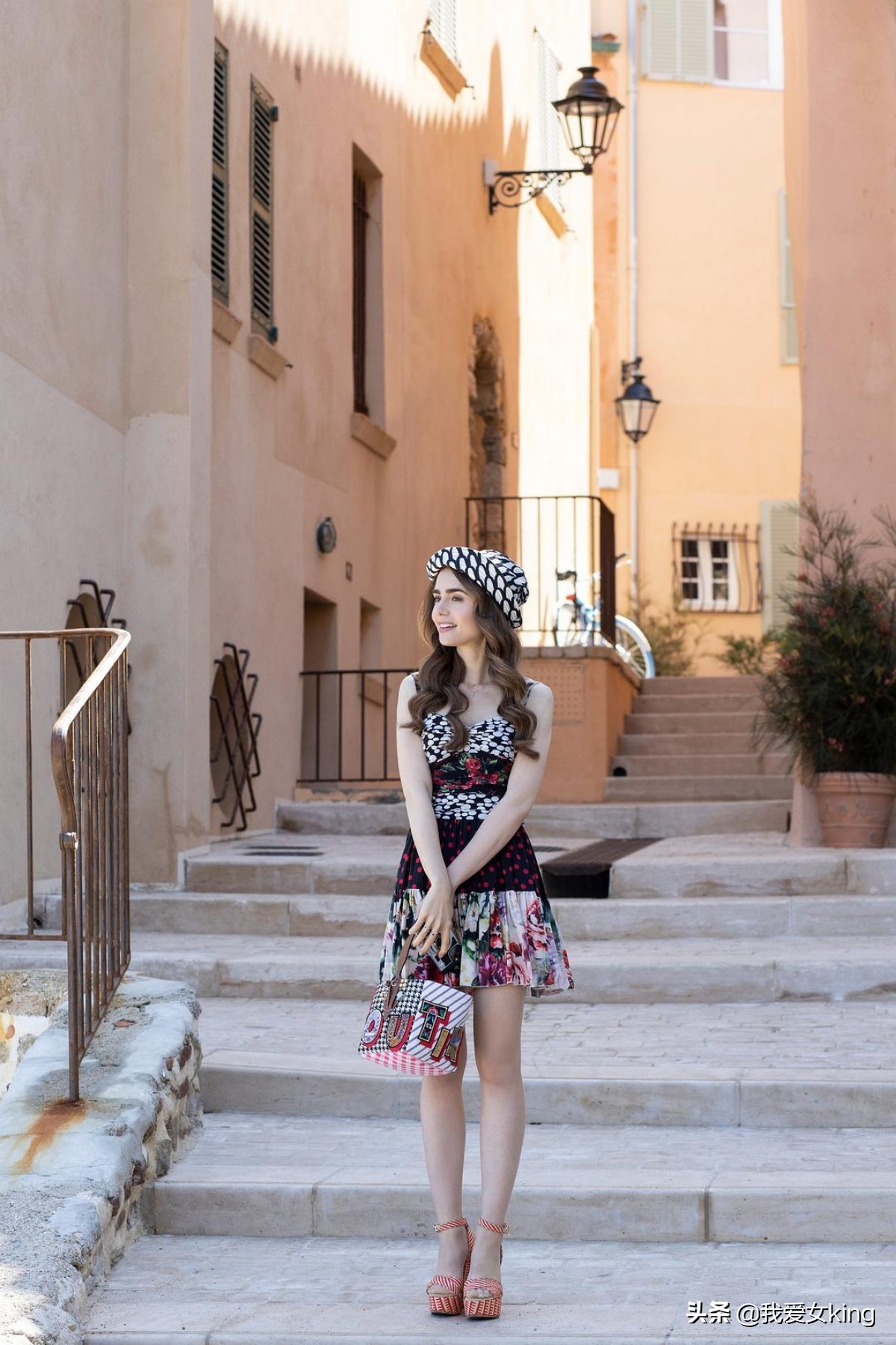 莉莉柯林斯到底有多美,莉莉柯林斯成就