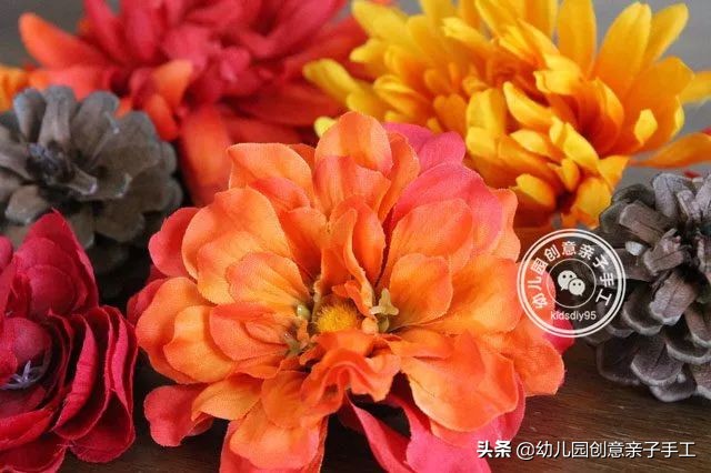 松果手工火鸡教程,感恩节小火鸡手工