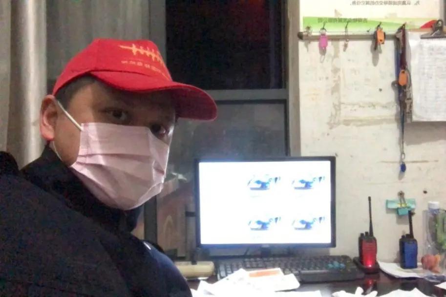 “白袍法官”扎根社区绘就法院抗疫英雄谱