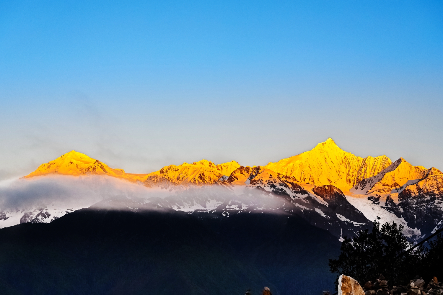 卡瓦格博神山奇观,卡瓦格博神秘宫殿