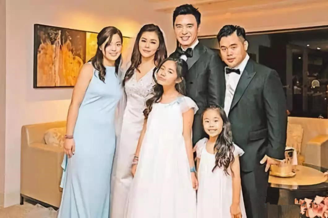 章小蕙破产的原因,章小蕙和钟镇涛现况有联系吗