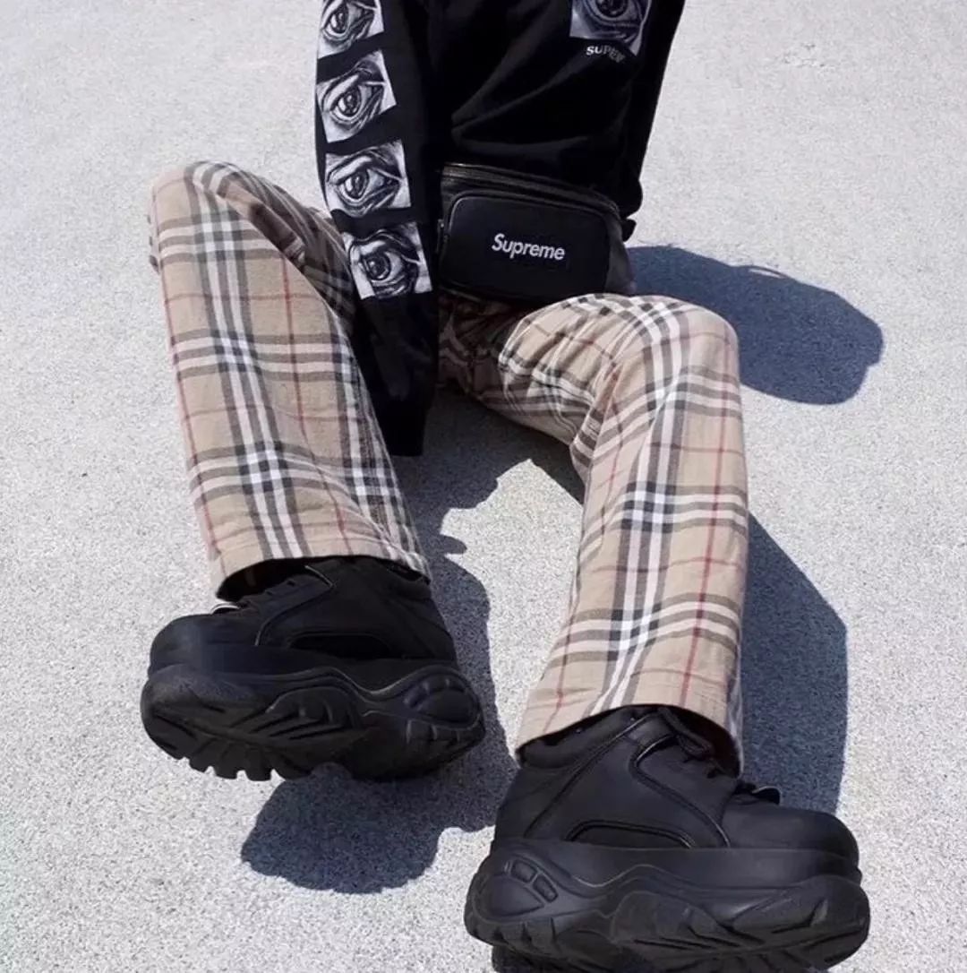 女明星都有的一双鞋,很火的一双女生鞋