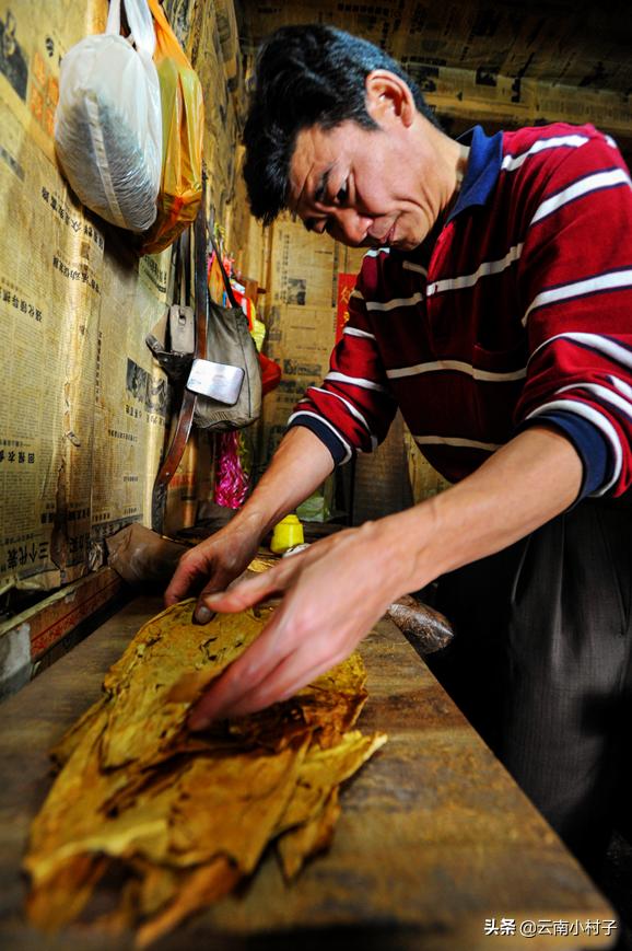 云南竹筒烟袋烟丝制作,云南烟丝用什么烟斗抽比较好