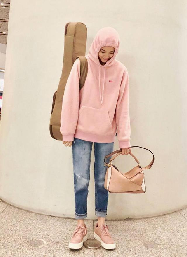 欧阳娜娜穿搭日常回归现实,欧阳娜娜私服酷帅风穿搭