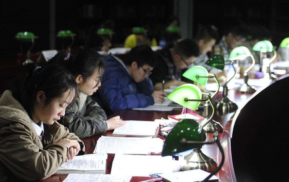 大学挂科重修会影响公务员吗,大学挂科重修过了影响出国吗