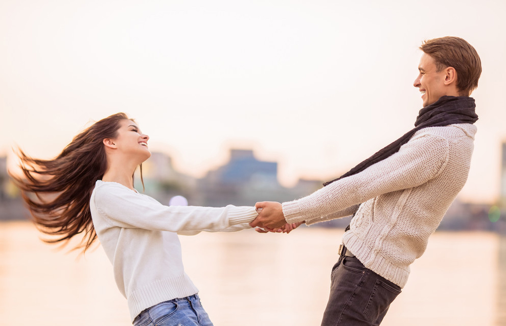 妻子发现老公账户有巨额现金,妻子通过购物小票发现丈夫不忠