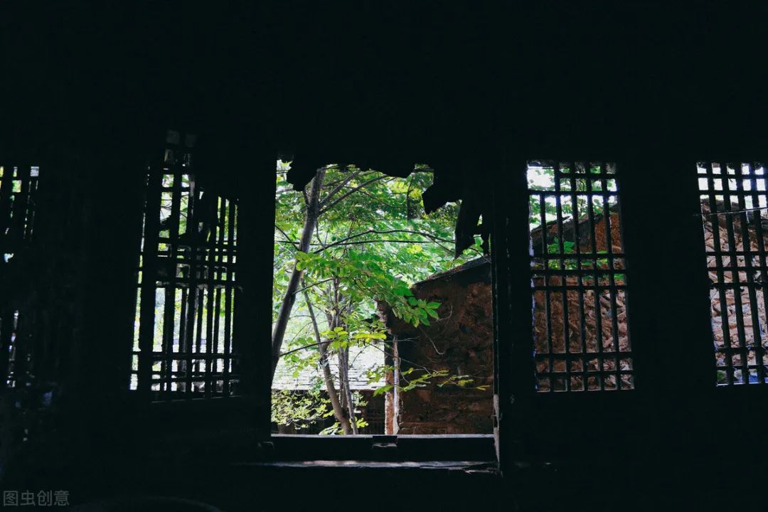 老北京四合院窗户上纸下玻璃,北京四合院窗户图