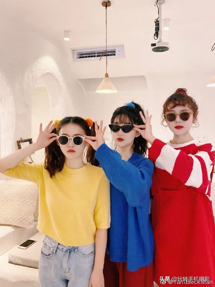 室内泳池闺蜜拍照姿势,多个闺蜜拍照姿势大全