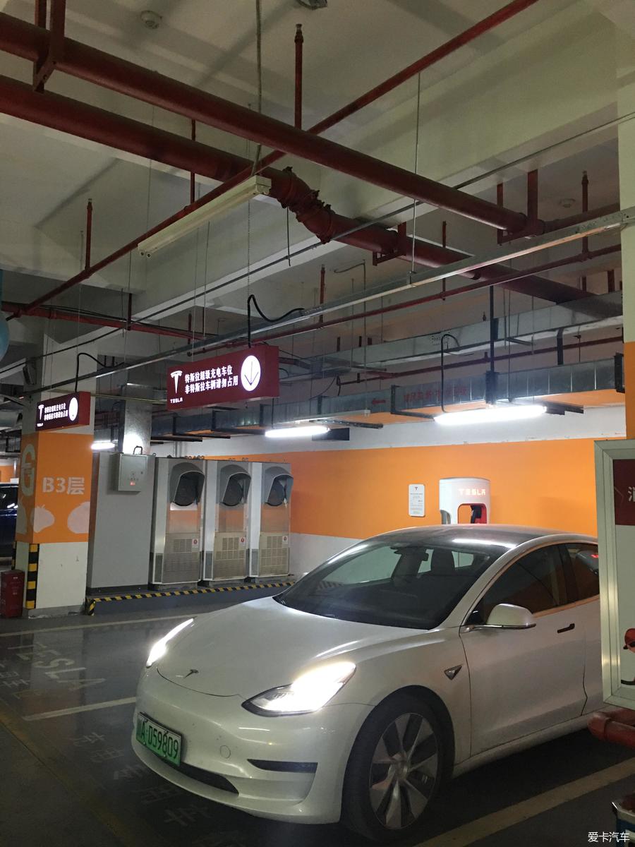 特斯拉新款model3真实用车体验,22款特斯拉model3用车10万公里