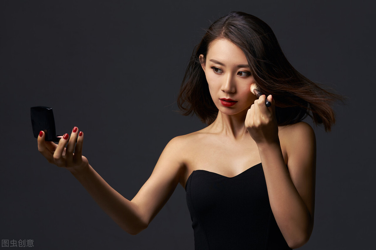 自恋是种病，得治！我闺蜜就是自恋“重度患者”，已经病入膏肓啦